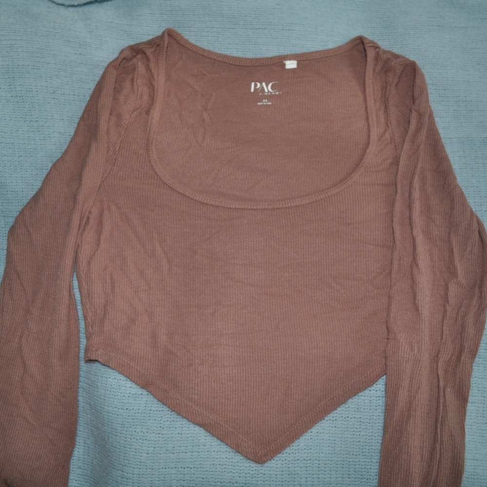 BUNDLE ALERT! Women's Brown and Black Cropped Long Sleeve Tops